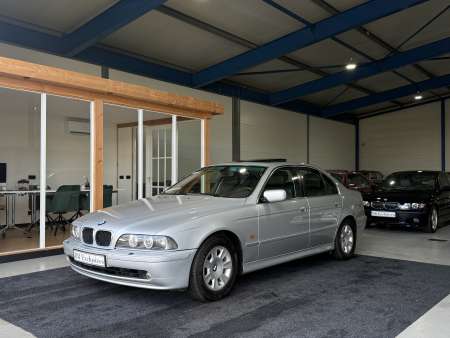 BMW 525i