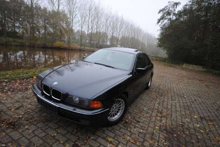 BMW 528i Zwart