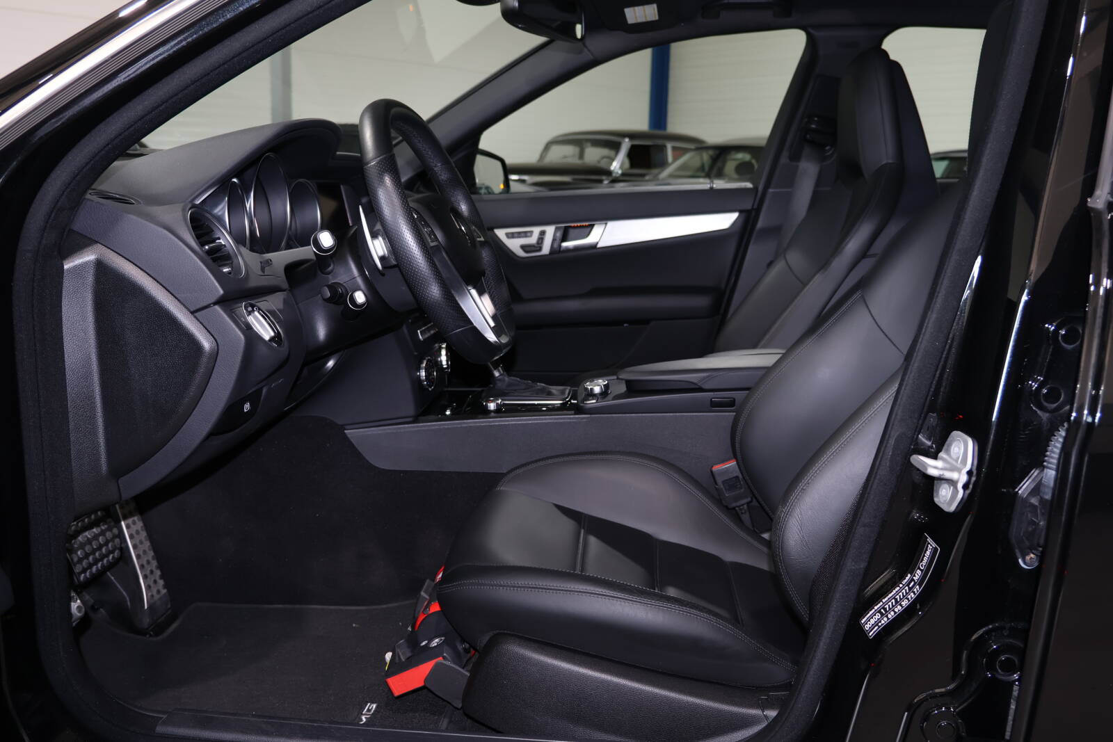 Mercedes C63 AMG - afbeelding 6
