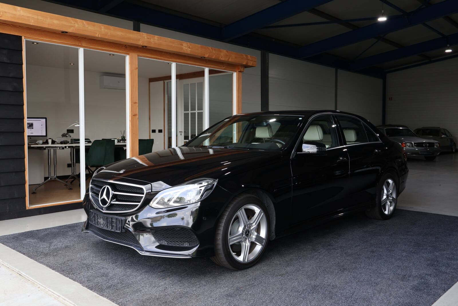 Mercedes E400 Sedan - afbeelding 31