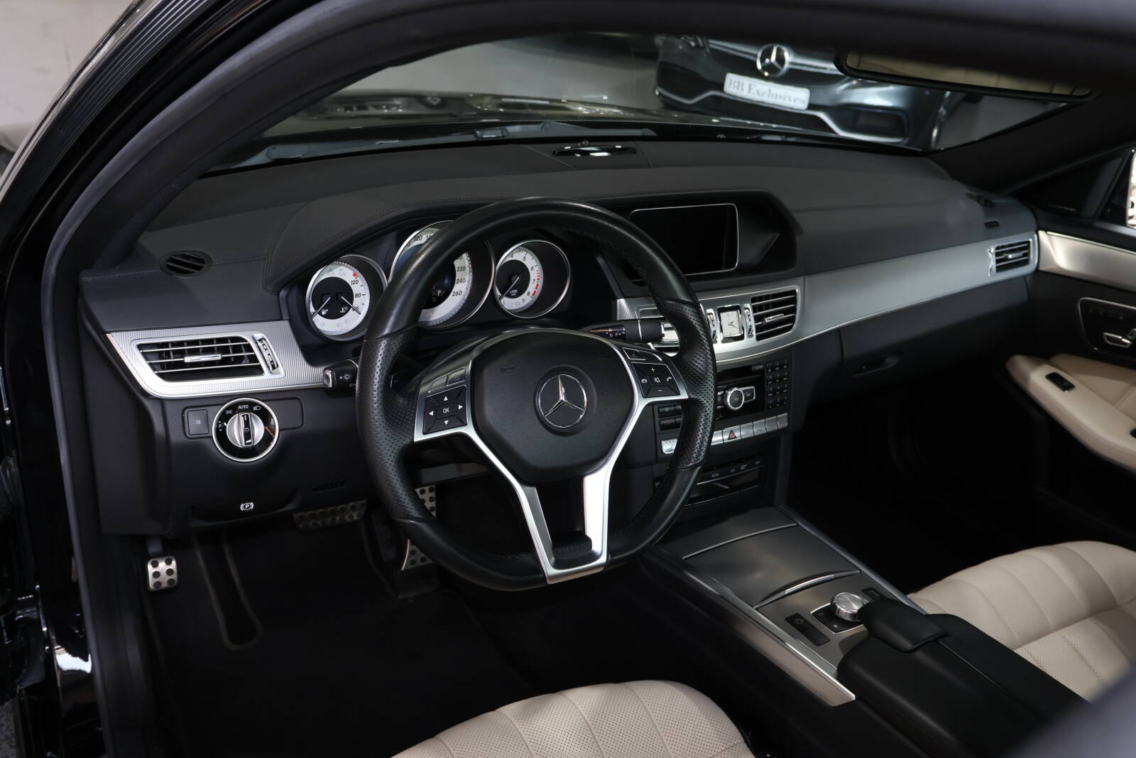 Mercedes E400 Sedan - afbeelding 21