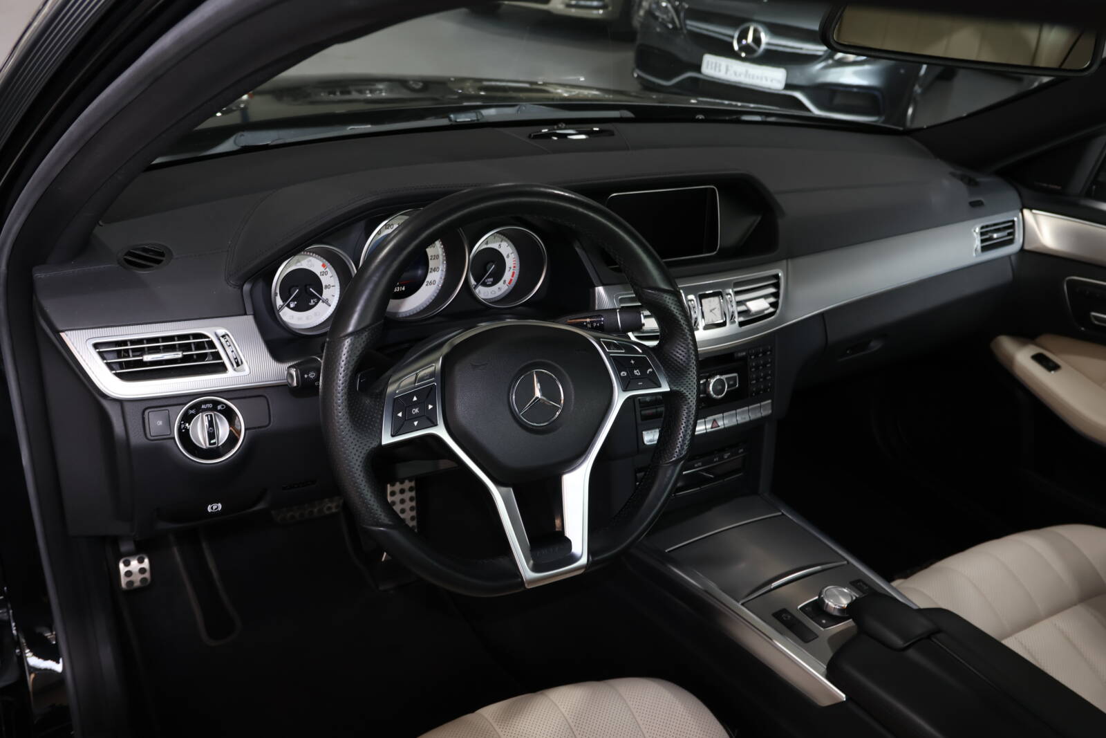 Mercedes E400 Sedan - afbeelding 13